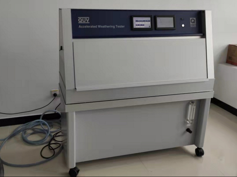 undefined 導(dǎo)電涂層紫外熒光老化機(jī)客戶安裝現(xiàn)場(chǎng)